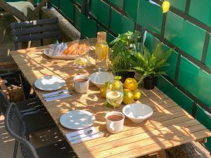 Fetta di Limone Apartment with AC and Patio