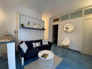 Fetta di Limone Apartment with AC and Patio