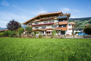 3 stjerner pensjonat Frühstückspension Tannenhof Kirchberg in Tirol Østerrike