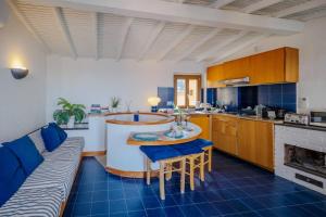 La Lampara Sea View Terrace Apartment with AC