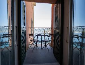 Ventegà Sea View Apartment with Balcony