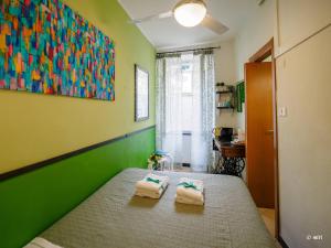 Carmelina Tiny Village Room