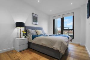 Zone 1 Designer 2BR-2BA , Skyline Views , 15 OFF , 2 Balconies