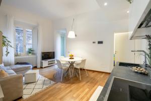 GuestHost - Historic Palace in the Heart of Siena