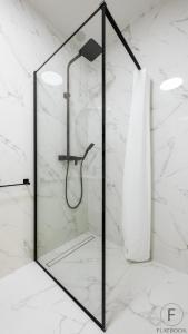 Flatbook - City Centre Torunska 11