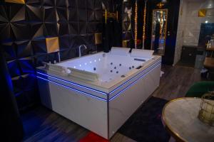 Love Room élégante spa privatif et extérieur cosy