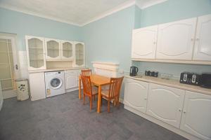 Hull Contractor Lodge-Sleeps 10, Free Parking, Near Stadium