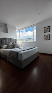 Apto cómodo con parqueadero cerca de Unicentro