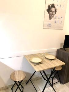 Cannes center AC Wifi 100 m from sand beach behind Martinez hotel