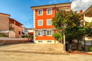 Apartment Vesna 3 with terrace