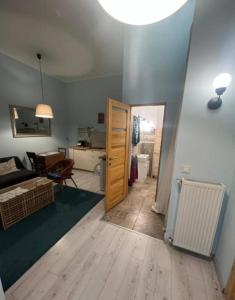 Easy City Access Dohány Street Home for 4 by NW