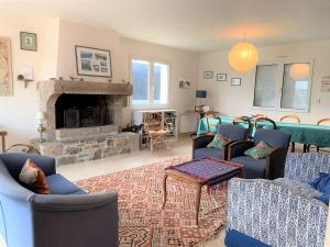 Villa petite vue mer à 150m de la plage de Toul Bihan à TREGASTEL - Réf 414