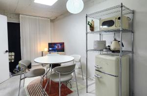 Cozy home Hapjeong Hongdae, parking available, negotiable