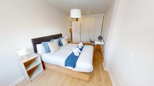 Stunning penthouse in Cuatro Caminos for 4 pax - Artistas 1