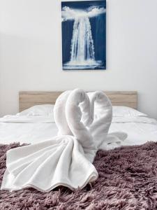 Soft Landing - Airport Apartment with Parking