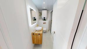 Stunning 2-bedrooms penthouse in Cuatro Caminos - Artistas 2