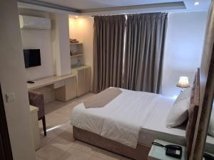 Beirut Hotel 1
