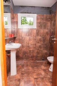 La casita del bosque - cerca al lago - ideal para parejas y familias