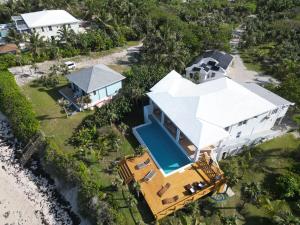 8 Bedroom Ocean Front in Eleuthera Double Bay with pool