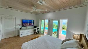 8 Bedroom Ocean Front in Eleuthera Double Bay with pool