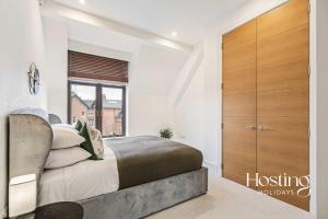 The Hamilton Suite - 2Bed Apartment with Parking