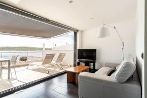 Tramontana 28B by Escape Home