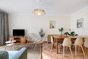 1B Apt Palmeira