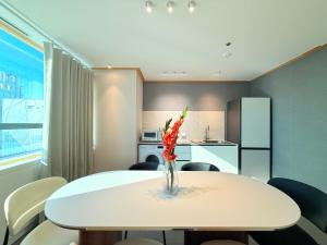 Oasis Hongdae Central