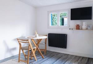 Studio cosy, parking gratuit et wifi haut débit - proche centre Pau