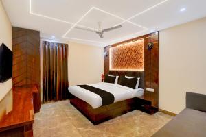 Townhouse Dharampur Railway Station