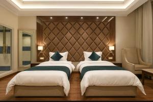 The Grand Him Queen-Centrally Heated & Air Cooled # Near Mall Road # Big Parking # Lift # Spacious Rooms # Most Awarded # Property Of The Year #