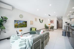 Chippendale 3BR Modern Villa