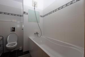 Cosy Parkside Apartment Prague