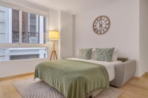 Larios Steps Apartment II by ELE Apartments