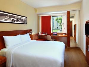 ibis New Delhi Aerocity - An Accor Brand