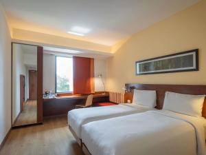 ibis New Delhi Aerocity - An Accor Brand