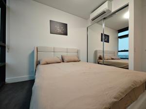 Above the Park Sydney Harbour City View Stay