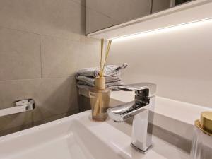 Above the Park Sydney Harbour City View Stay