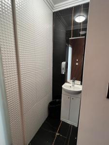 Panoramic Balcony Apartment for3