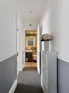 One bedroom Apartment at 3rd floor- Baker Street