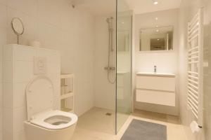 2 pieces avec mezzanine et deco design - Paris 9