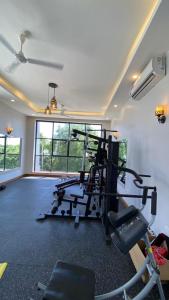 Driftwood Wing 4Bedroom Creek Villa