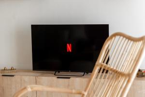 SkyView New Maisonette with private Parking