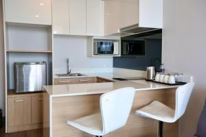 Partial Sea View 1BR Grand KataVIP 1607