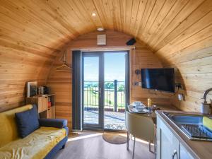 Sunset Holiday Pod - Uk48592