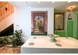 Luxury Riad Marrakech - 3BR - Rooftop - Jacuzzi