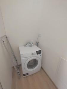 2 - room apartment with terrace and free parking