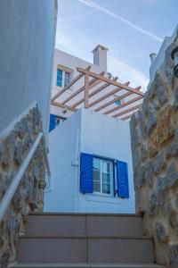 CALLIOPE MAILLE studios & apartments