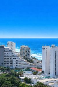 Oceans Apartment in Radissons Blu Tower Block by First Private Stays