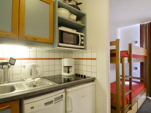 Studio chaleureux au centre, vue pistes, animaux acceptés - FR-1-181-2074